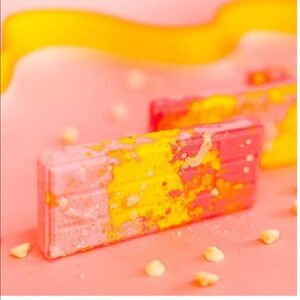 Fruity‎ Bliss Fizz Bar Bath Bomb